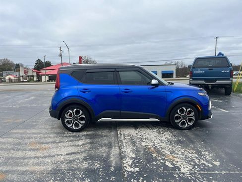 Used 2020 Kia Soul X-Line FWD image 2