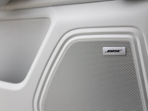 New 2025 Porsche Macan image 20