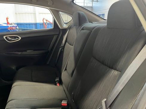 Used 2019 Nissan Sentra SV FWD image 18