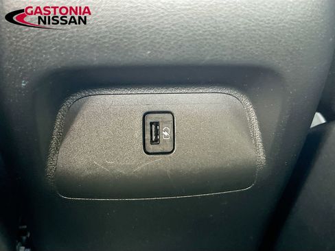 Used 2021 Nissan Sentra SV image 32