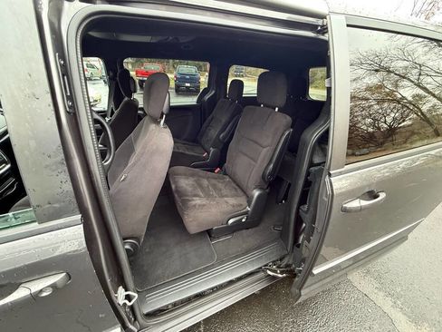 Used 2014 Dodge Grand Caravan SE image 11