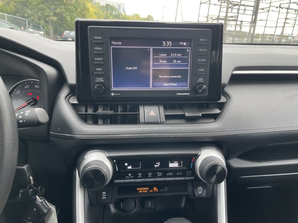 Certified 2022 Toyota RAV4 LE AWD/4WD image 18