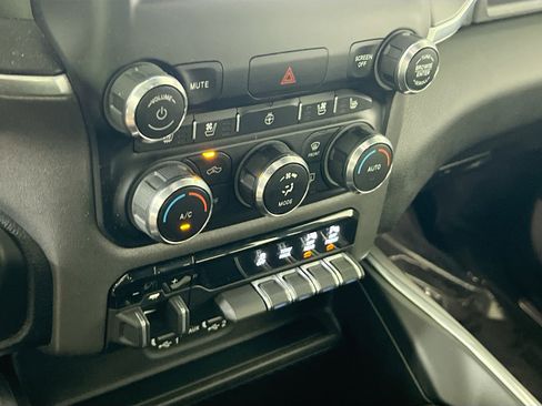 Used 2022 RAM 1500 Laramie w/ Sport Appearance Package AWD/4WD image 15