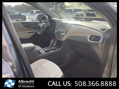 Used 2022 Chevrolet Equinox LS w/ LS Convenience Package image 19