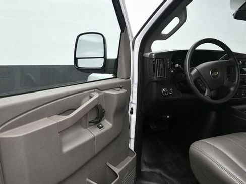 Used 2024 Chevrolet Express 3500 LS RWD image 19