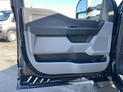 Used 2023 Ford F550 4x4 SuperCab Super Duty w/ Snow Plow Prep Package image 24