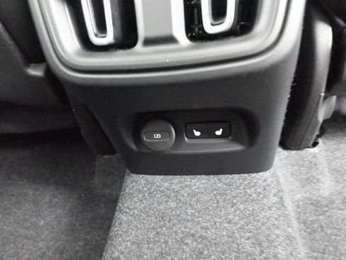 New 2026 Volvo XC40 B5 Plus w/ Climate Package AWD/4WD image 34