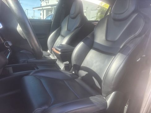 Used 2018 Tesla Model X 75D image 8