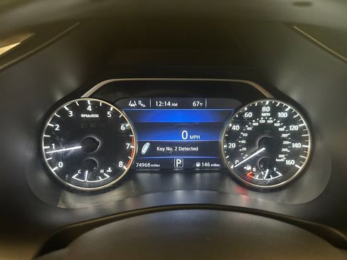 Used 2021 Nissan Murano SV AWD/4WD image 10