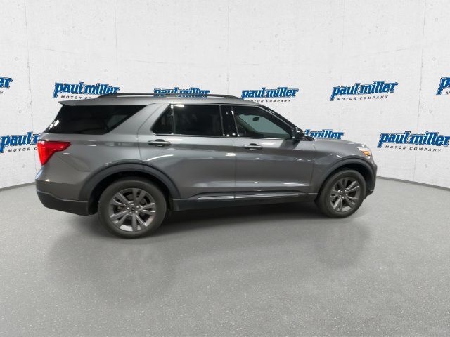 Used 2023 Ford Explorer XLT w/ Equipment Group 202A AWD/4WD image 12