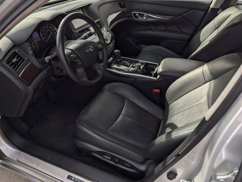 Used 2019 INFINITI Q70 L 3.7 image 8