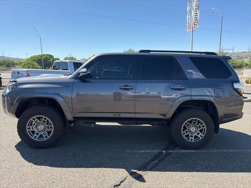 Used 2019 Toyota 4Runner TRD Off-Road Premium AWD/4WD image 4