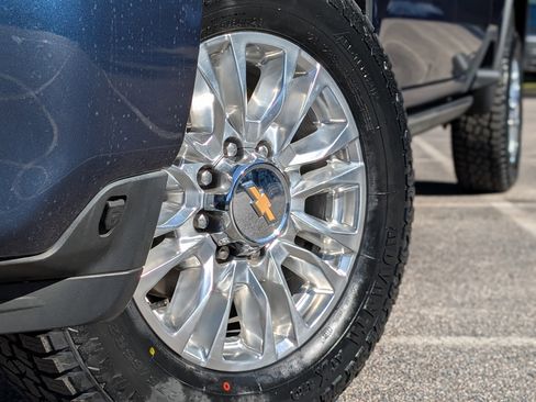 Used 2021 Chevrolet Silverado 2500 High Country w/ Z71 Off-Road Package image 34