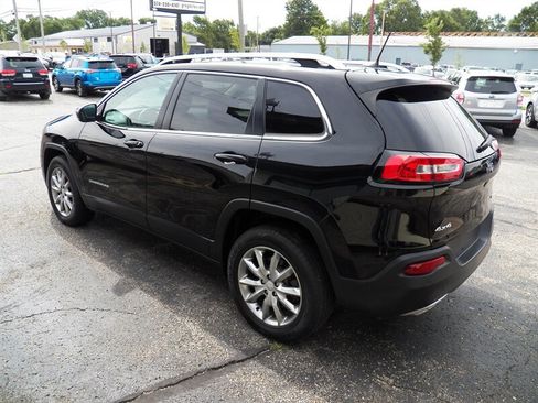 Used 2018 Jeep Cherokee Limited AWD/4WD image 6