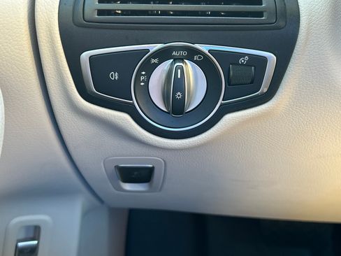 Certified 2021 Mercedes-Benz GLC 300 image 25