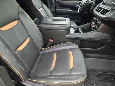 Used 2024 GMC Yukon AT4 AWD/4WD image 12