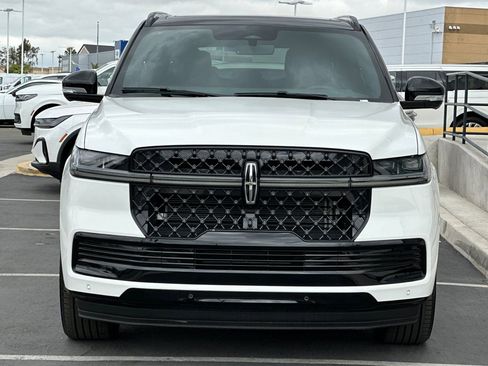 New 2026 Lincoln Navigator L Black Label AWD/4WD image 8
