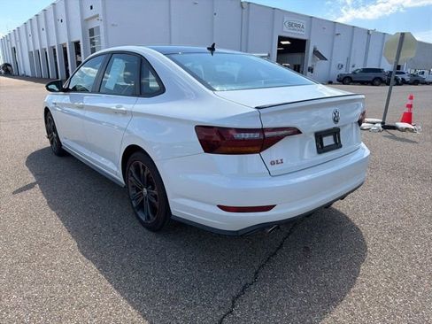 Used 2019 Volkswagen Jetta GLI FWD image 4