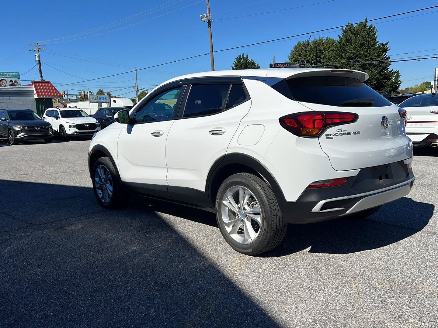 Used 2022 Buick Encore GX Preferred w/ Cold Weather Comfort Package AWD/4WD image 3