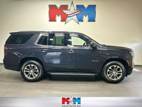 Used 2025 Chevrolet Tahoe LS AWD/4WD image 1