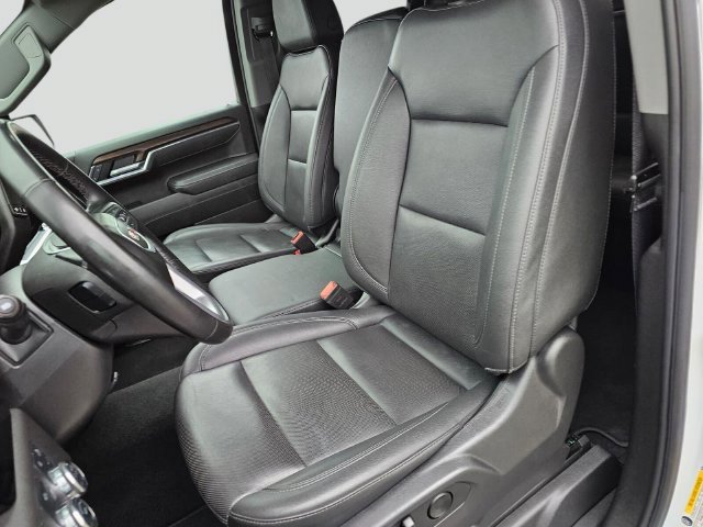 Used 2025 GMC Sierra 1500 SLT AWD/4WD image 21