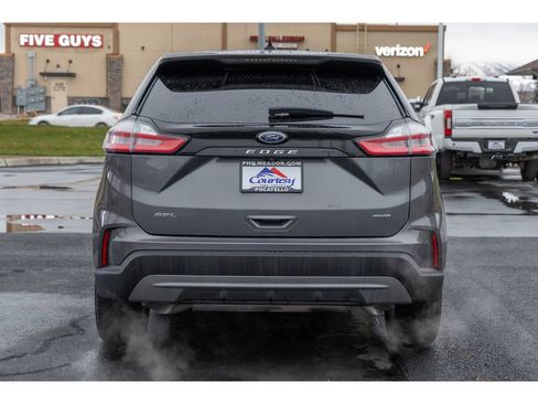 Used 2022 Ford Edge SEL w/ Convenience Package image 4