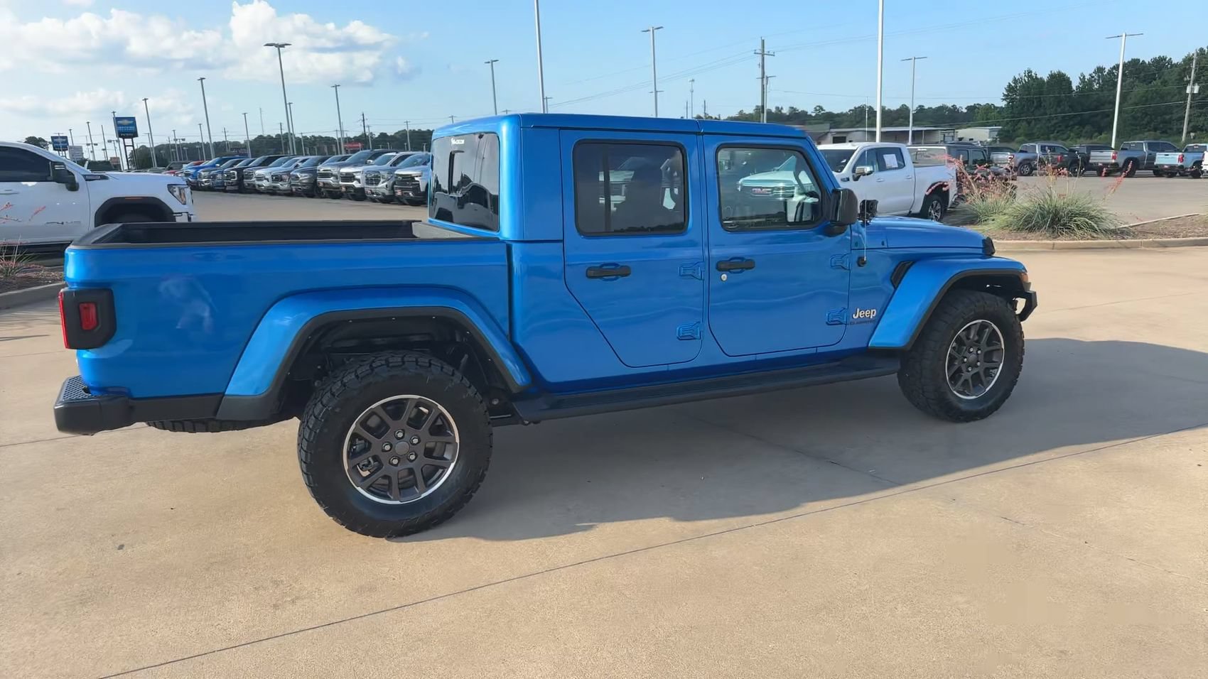 Used 2021 Jeep Gladiator Overland w/ Popular Equipment Package AWD/4WD image 8