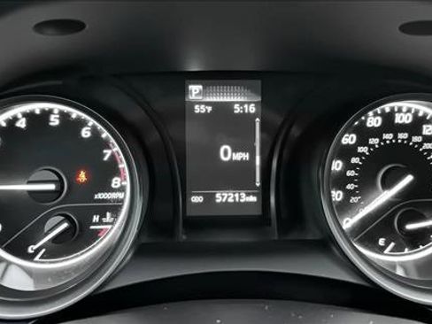 Used 2024 Toyota Camry SE image 12