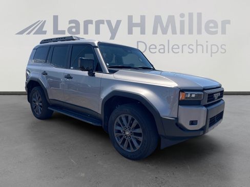 Used 2026 Toyota Land Cruiser w/ Premium Package AWD/4WD image 7