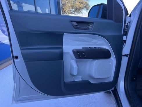 New 2026 Ford Maverick XLT image 10