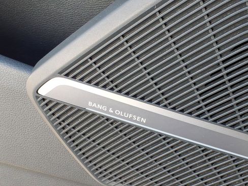 Used 2018 Audi Q5 2.0T Premium Plus w/ Premium Plus Package image 13