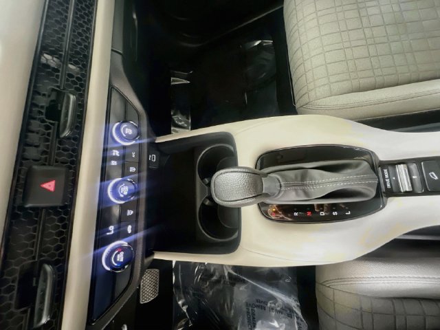 Used 2025 Honda HR-V LX image 25
