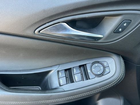 Used 2024 Buick Encore GX Preferred w/ Comfort Package image 8