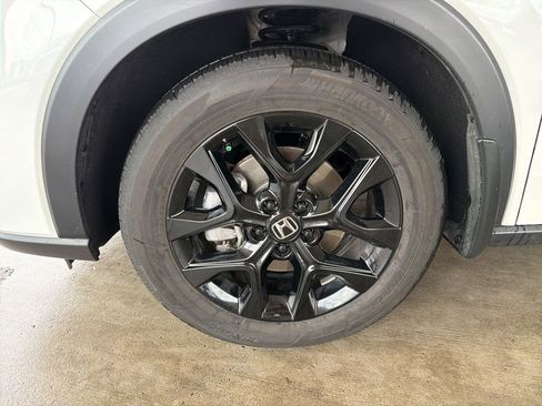 Certified 2024 Honda HR-V Sport image 10