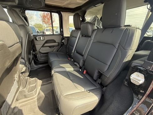 New 2025 Jeep Wrangler Sahara w/ Technology Group image 11