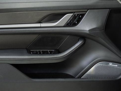 Used 2020 Porsche Taycan Turbo S image 6