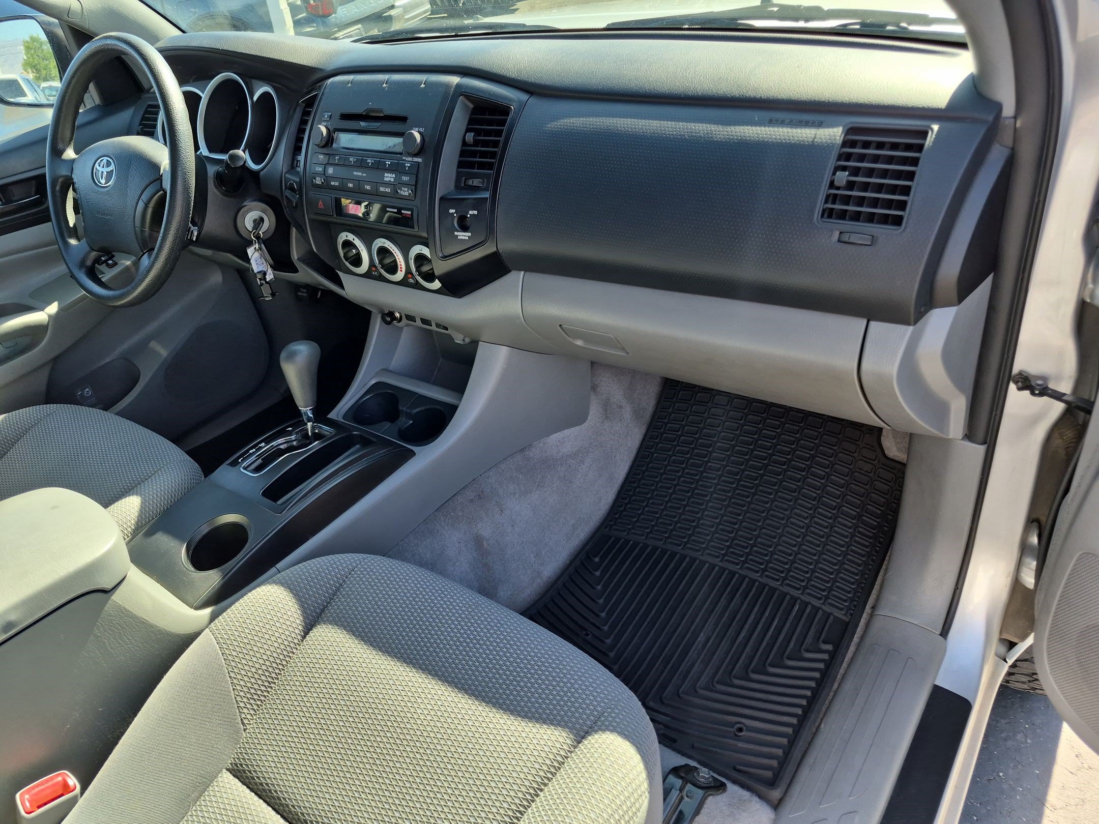 Used 2011 Toyota Tacoma 4x4 Access Cab w/ Convenience Pkg image 35