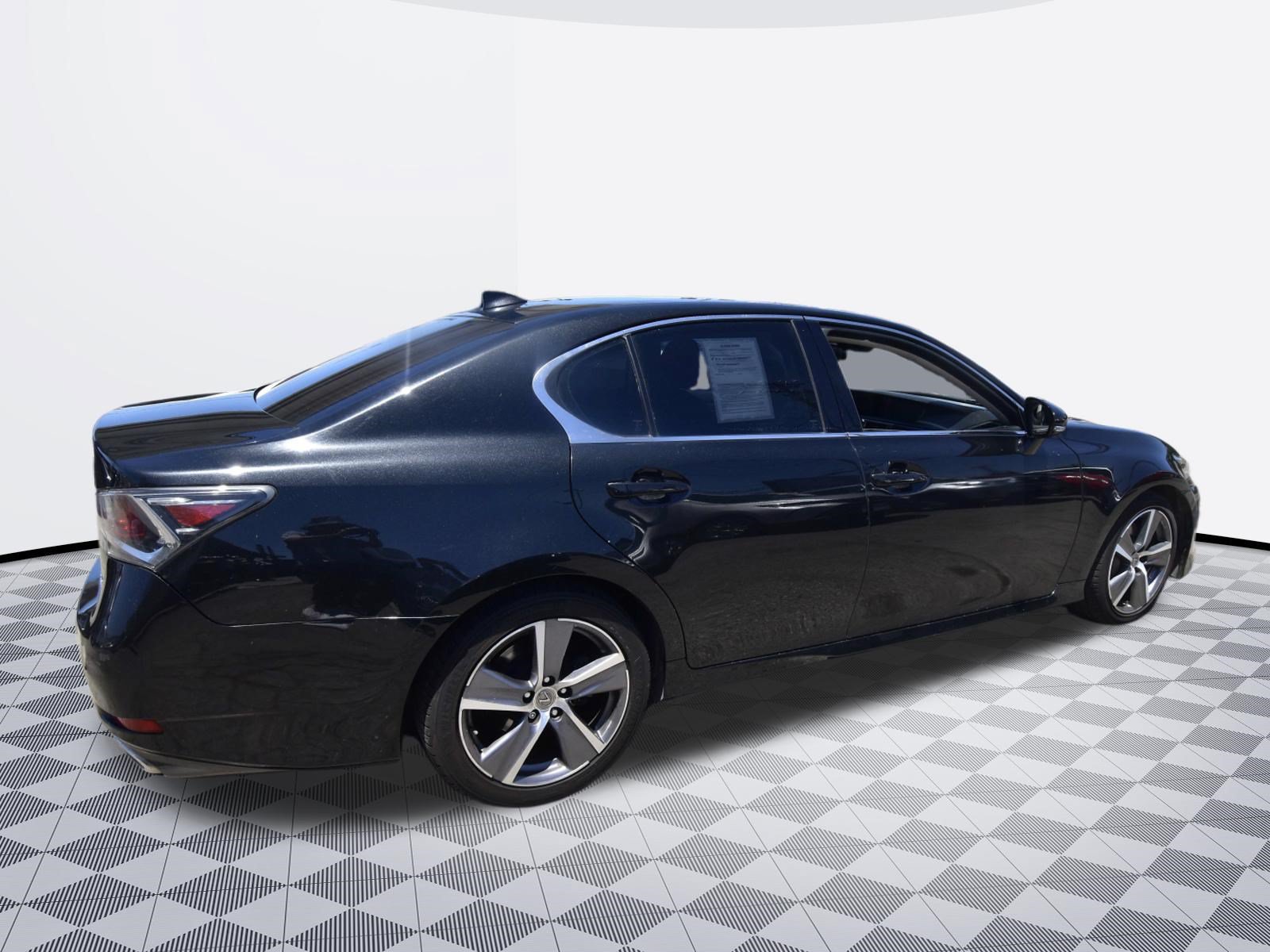 Used 2017 Lexus GS 350 w/ Preferred Accessory Package RWD image 6