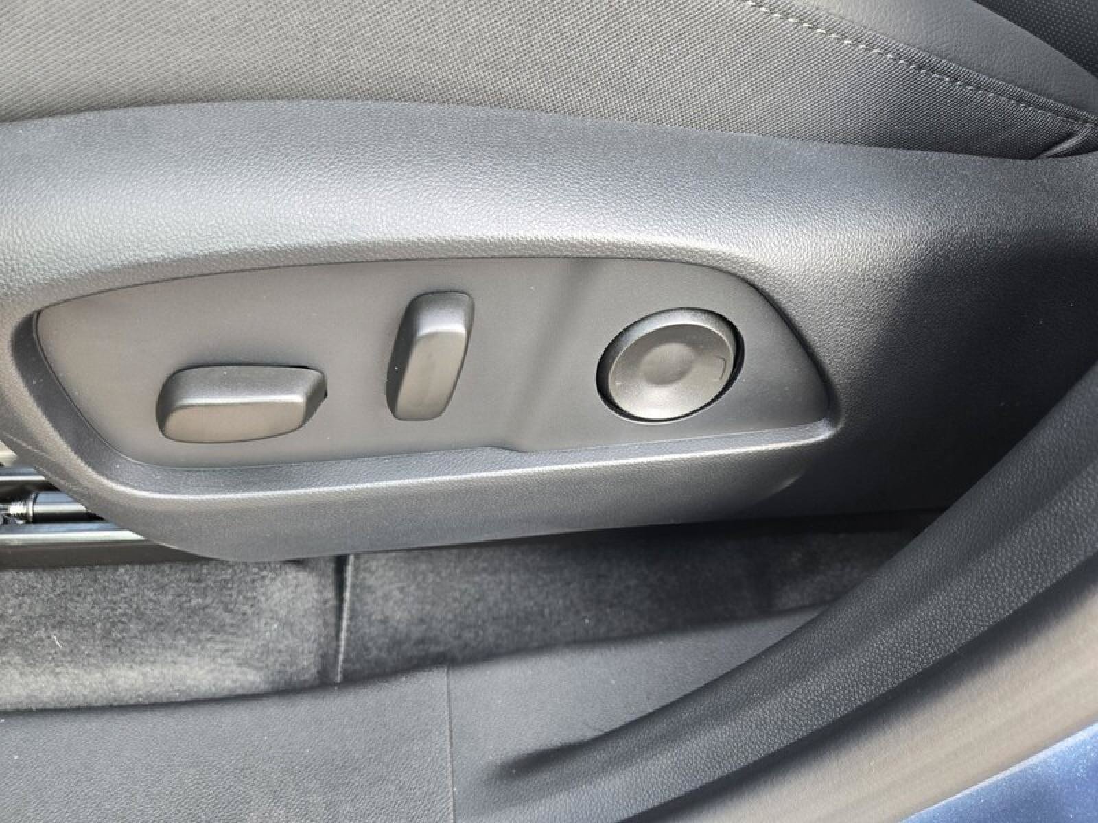 New 2026 GMC Terrain Denali w/ LPO, Floor Liner Package AWD/4WD image 22