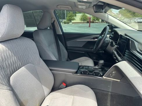 Used 2025 Toyota Camry LE w/ Convenience Package image 12