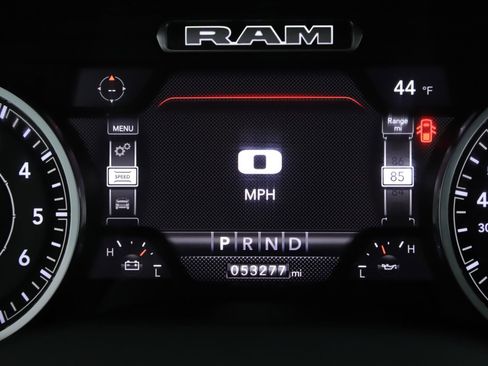 Used 2024 RAM 1500 Laramie AWD/4WD image 11