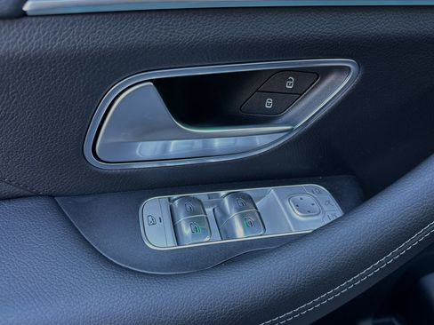 New 2025 Mercedes-Benz GLE 580 4MATIC image 11