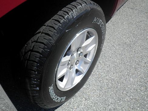 Used 2018 Chevrolet Silverado 1500 LT w/ All Star Edition image 14