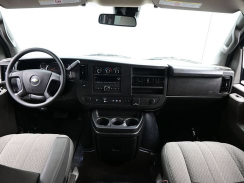 Used 2025 Chevrolet Express 3500 LT w/ LT Preferred Equipment Group RWD image 13