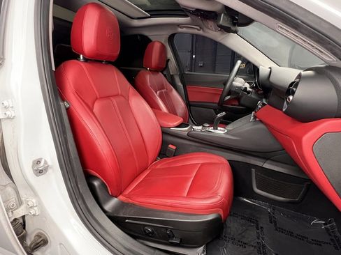 Used 2021 Alfa Romeo Giulia Ti w/ Nero Edizione image 4