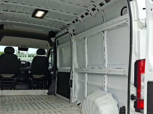 Used 2025 RAM ProMaster 2500 w/ Convenience Group FWD image 30