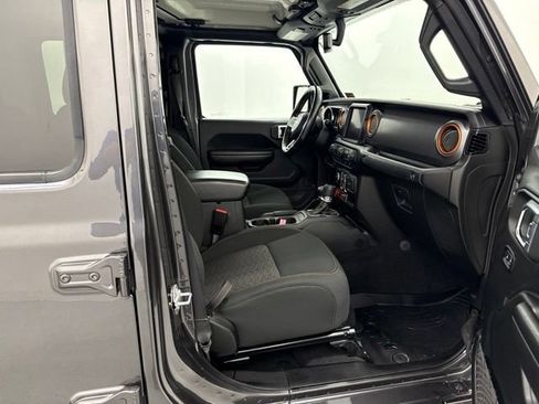 Used 2021 Jeep Gladiator Mojave AWD/4WD image 19