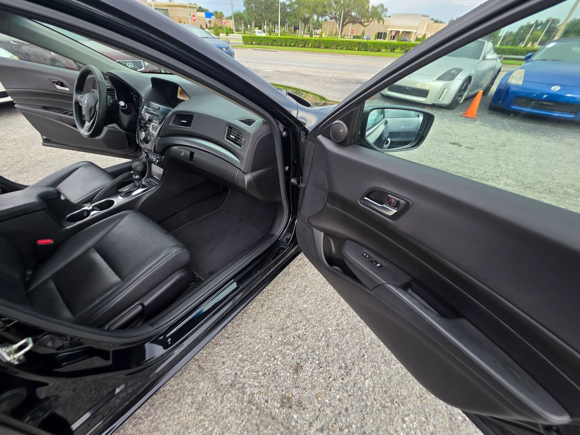 Used 2013 Acura ILX w/ Premium Package FWD image 19
