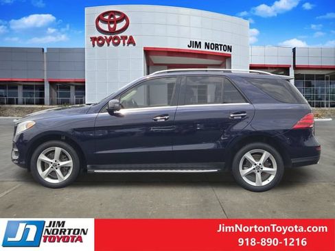 Used 2017 Mercedes-Benz GLE 350 4MATIC image 4