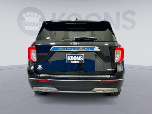 Used 2021 Ford Explorer XLT w/ Equipment Group 202A image 5